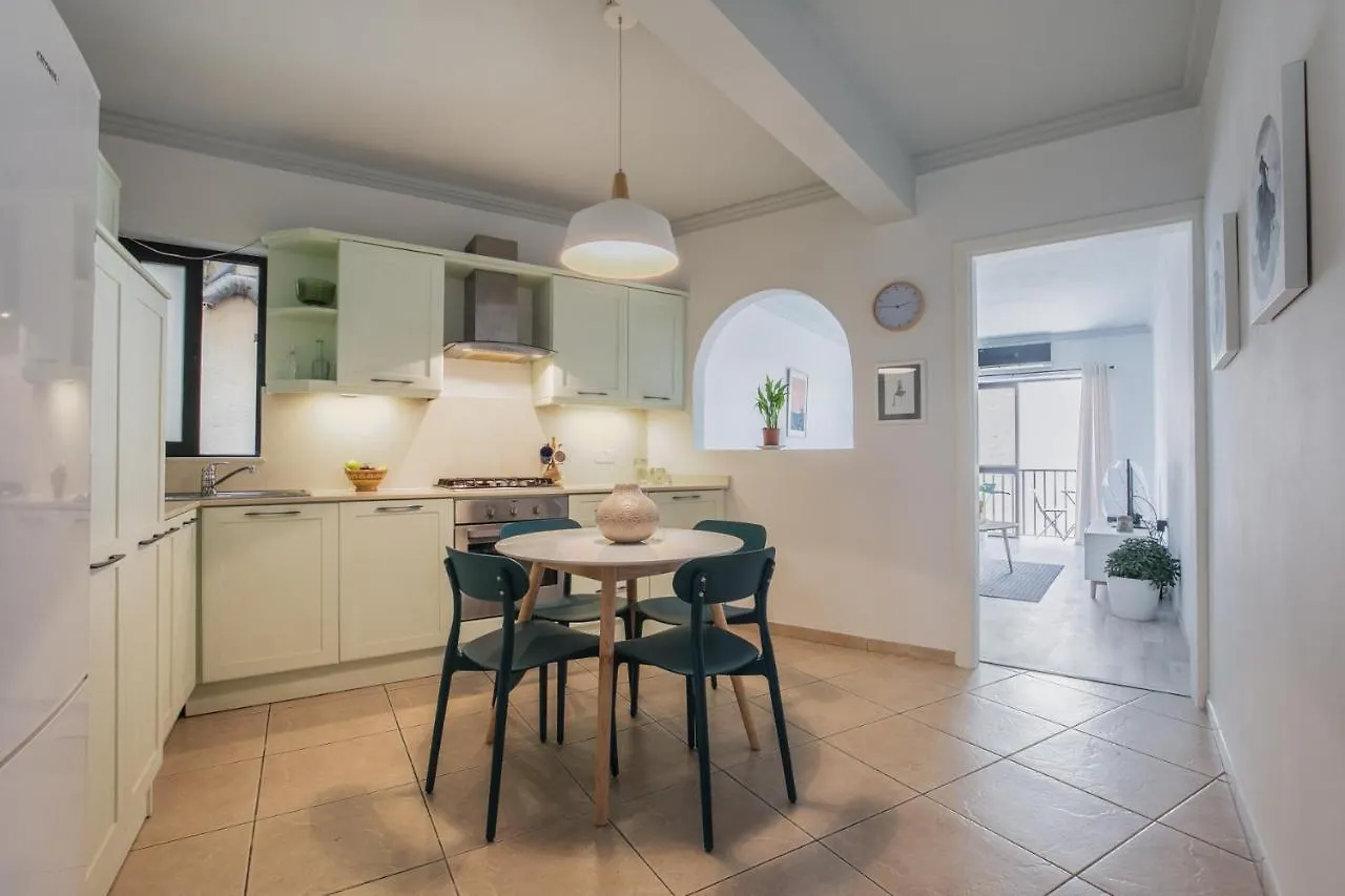 Stylish 3 Bedroom Apartment - St. Julians - 5 Mins From Balluta Bay Saint Julian's